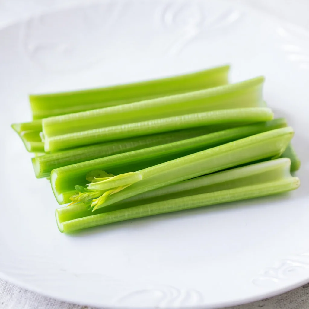 Celery Juice Recipe: How to Make It Taste Actually Good (Even If You Hate Green Drinks) celery juice Ingredients